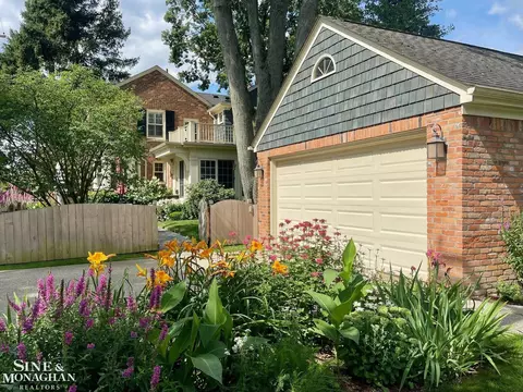 Exterior - 252 Moran, Grosse Pointe Farms, MI 48236 photo 9 of 12