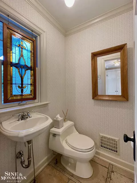 Bath - 252 Moran, Grosse Pointe Farms, MI 48236 photo 1 of 7