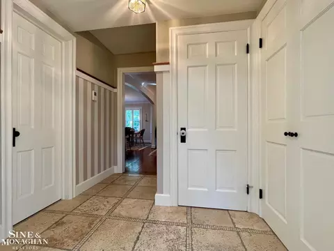 Entry Way - 252 Moran, Grosse Pointe Farms, MI 48236 photo 4 of 5