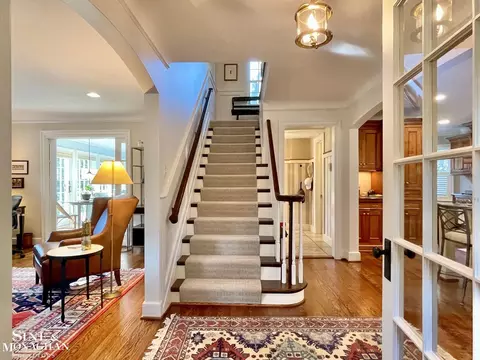 Entry Way - 252 Moran, Grosse Pointe Farms, MI 48236 photo 2 of 5