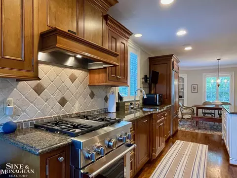 Kitchen - 252 Moran, Grosse Pointe Farms, MI 48236 photo 2 of 4