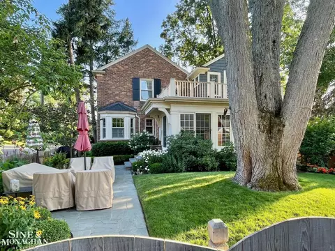 Exterior - 252 Moran, Grosse Pointe Farms, MI 48236 photo 7 of 12