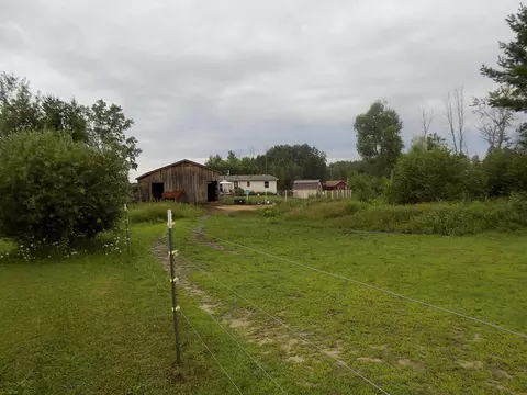 2472 N Three Rivers, Gladwin, MI 48624 photo 10