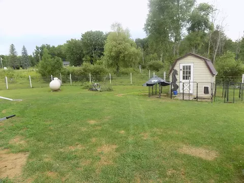 2472 N Three Rivers, Gladwin, MI 48624 photo 24