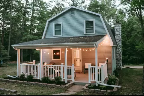 809 Mooncrest, Roscommon, MI 48653 photo 2