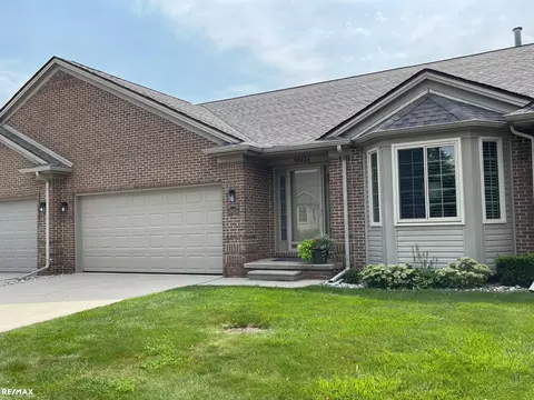 50424 Kayla, New Baltimore, MI 48047