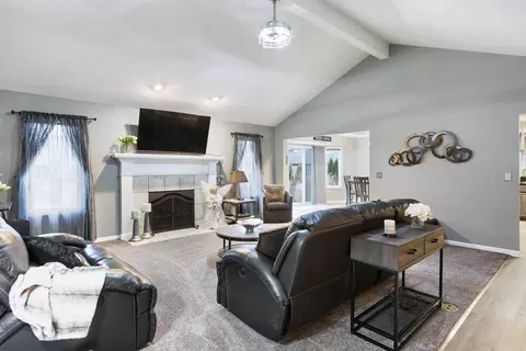 Living - 21385 Vesper, Macomb, MI 48044 photo 1 of 2