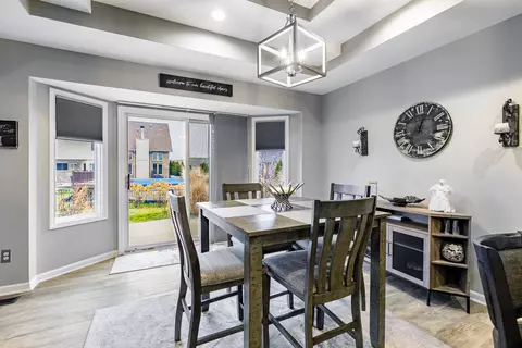 Dining - 21385 Vesper, Macomb, MI 48044 photo 1 of 1