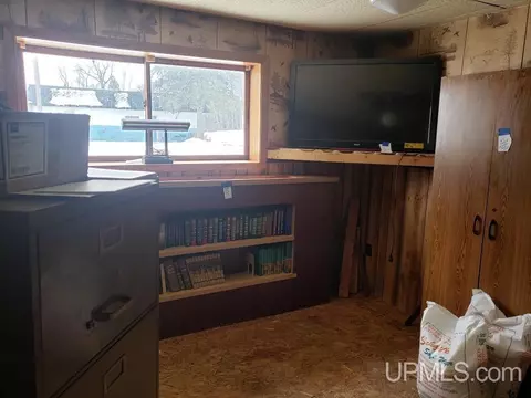 W5706 15.5 Rd, Wallace, MI 49893 photo 8