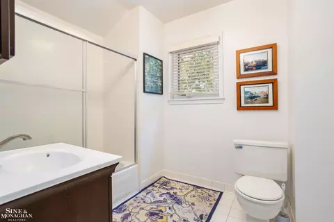 Bath - 184 Vendome, Grosse Pointe Farms, MI 48236 photo 4 of 6