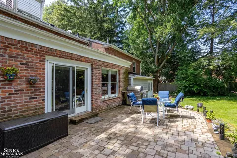 Exterior - 184 Vendome, Grosse Pointe Farms, MI 48236 photo 8 of 15