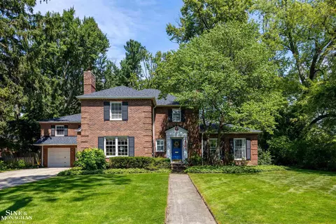 184 Vendome, Grosse Pointe Farms, MI 48236
