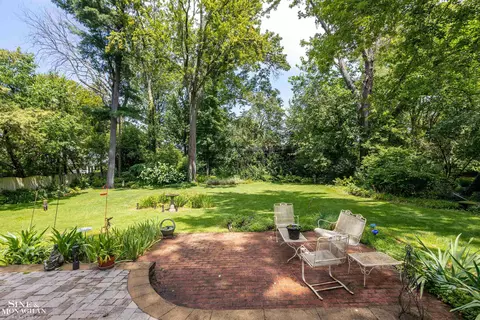 Exterior - 184 Vendome, Grosse Pointe Farms, MI 48236 photo 4 of 15