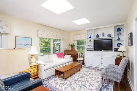 Living - 184 Vendome, Grosse Pointe Farms, MI 48236 photo 6 of 6