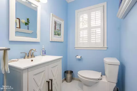 Bath - 184 Vendome, Grosse Pointe Farms, MI 48236 photo 1 of 6