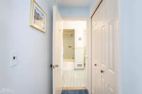 Entry Way - 184 Vendome, Grosse Pointe Farms, MI 48236 photo 7 of 7