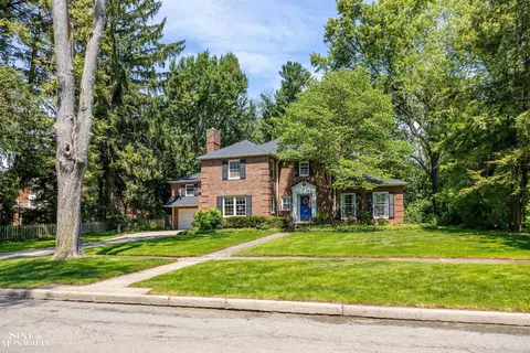 Exterior - 184 Vendome, Grosse Pointe Farms, MI 48236 photo 12 of 15