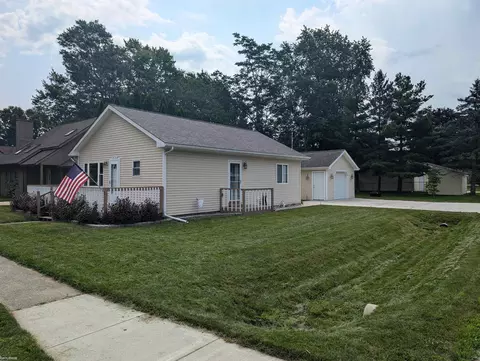 34716 Benton, Memphis, MI 48041