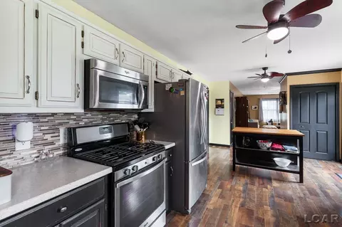 Kitchen - 1099 Codling, Adrian, MI 49221 photo 2 of 7