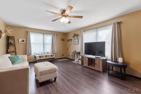 Living - 1099 Codling, Adrian, MI 49221 photo 2 of 5