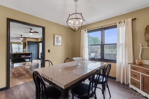 Dining - 1099 Codling, Adrian, MI 49221 photo 3 of 4