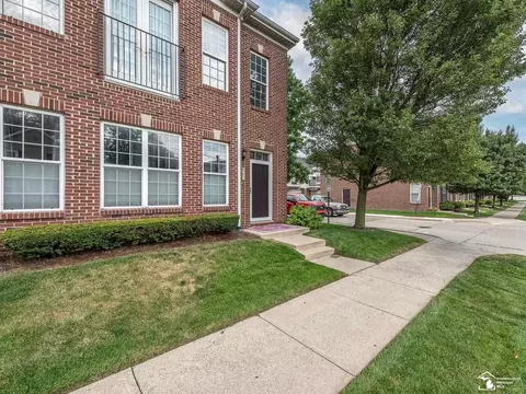 402 S Roessler, Monroe, MI 48161