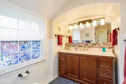 33 Beaupre, Grosse Pointe, MI 48236 photo 29