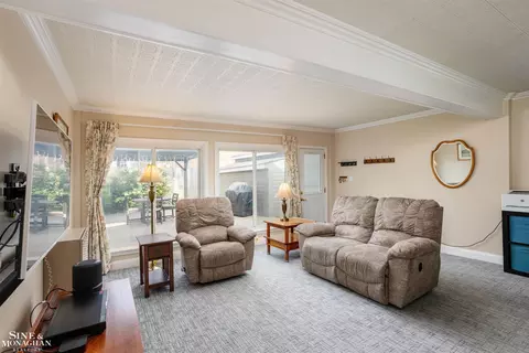 33 Beaupre, Grosse Pointe, MI 48236 photo 11