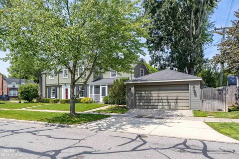 33 Beaupre, Grosse Pointe, MI 48236 photo 45