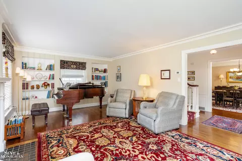 33 Beaupre, Grosse Pointe, MI 48236 photo 5