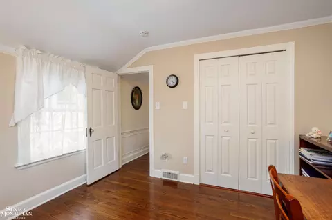 33 Beaupre, Grosse Pointe, MI 48236 photo 25
