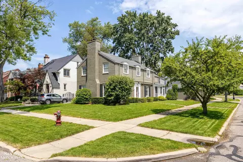 33 Beaupre, Grosse Pointe, MI 48236 photo 49