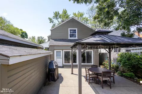 33 Beaupre, Grosse Pointe, MI 48236 photo 40