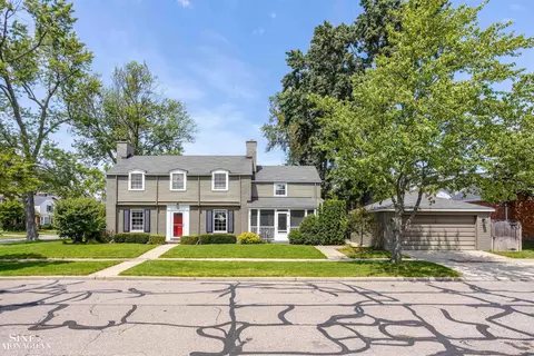 33 Beaupre, Grosse Pointe, MI 48236 photo 47