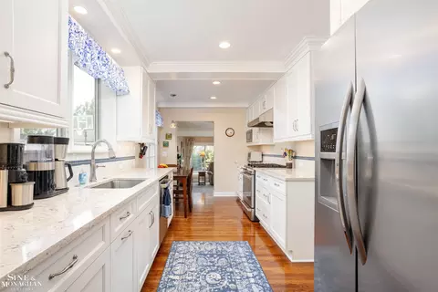 33 Beaupre, Grosse Pointe, MI 48236 photo 7