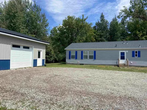 4714 N Sturgeon, Midland, MI 48642