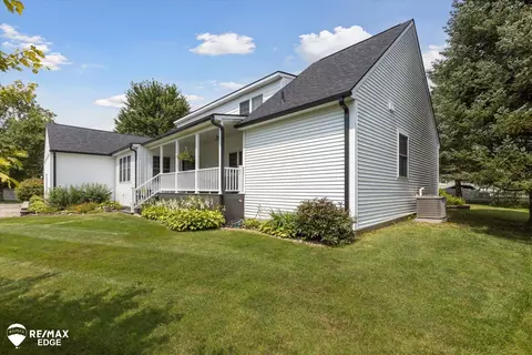 Exterior - 600 E 3rd, Davison, MI 48423 photo 8 of 9