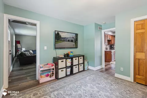 Entry Way - 600 E 3rd, Davison, MI 48423 photo 2 of 2