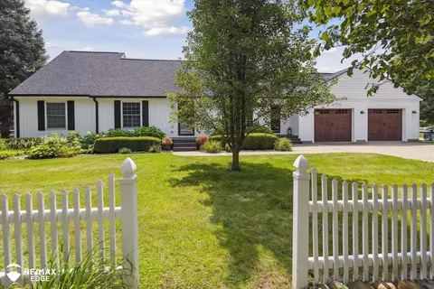 600 E 3rd, Davison, MI 48423