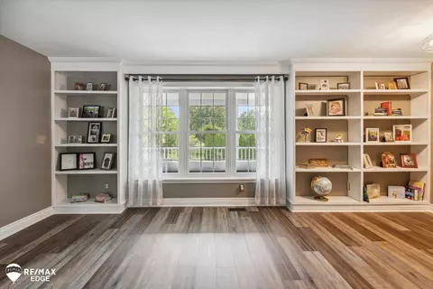 Living - 600 E 3rd, Davison, MI 48423 photo 3 of 3