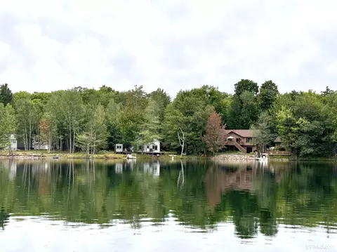 1421 W Shag Lks, Gwinn, MI 49841