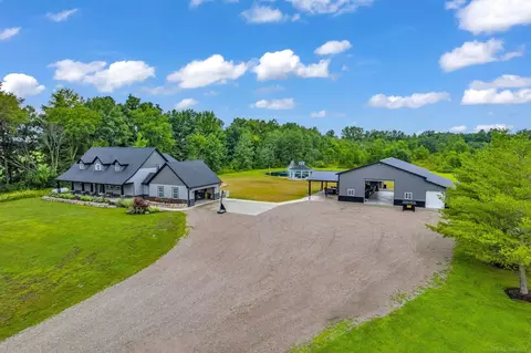 2133 Cove, Wales, MI 48027