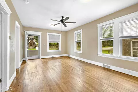 541 Neff, Grosse Pointe, MI 48230 photo 4