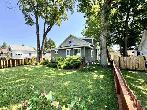 Exterior - 415 N 3rd, L'anse, MI 49946 photo 2 of 7