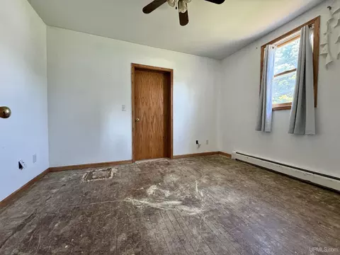 Bedroom - 415 N 3rd, L'anse, MI 49946 photo 3 of 3