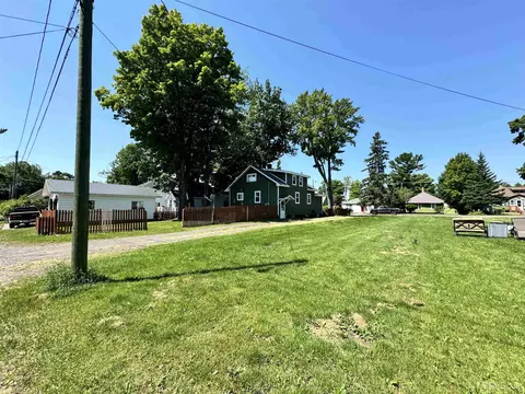 Exterior - 415 N 3rd, L'anse, MI 49946 photo 5 of 7