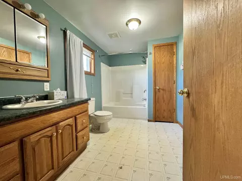 Bath - 415 N 3rd, L'anse, MI 49946 photo 2 of 2