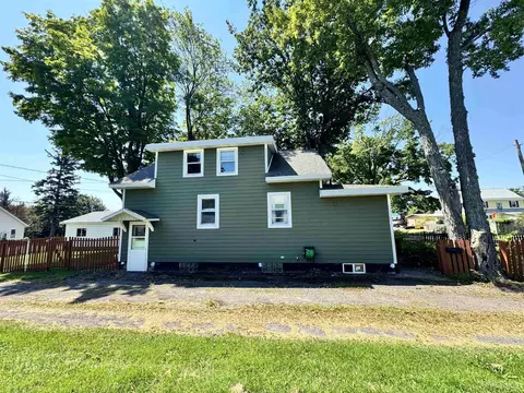 Exterior - 415 N 3rd, L'anse, MI 49946 photo 3 of 7