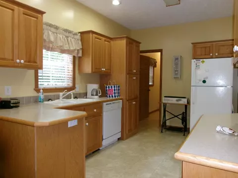 4588 Pine Run, Farwell, MI 48622 photo 3