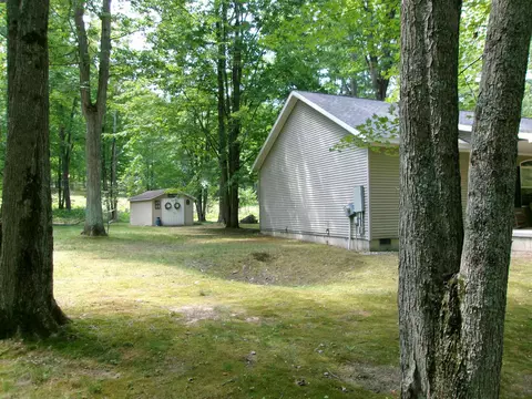 4588 Pine Run, Farwell, MI 48622 photo 28